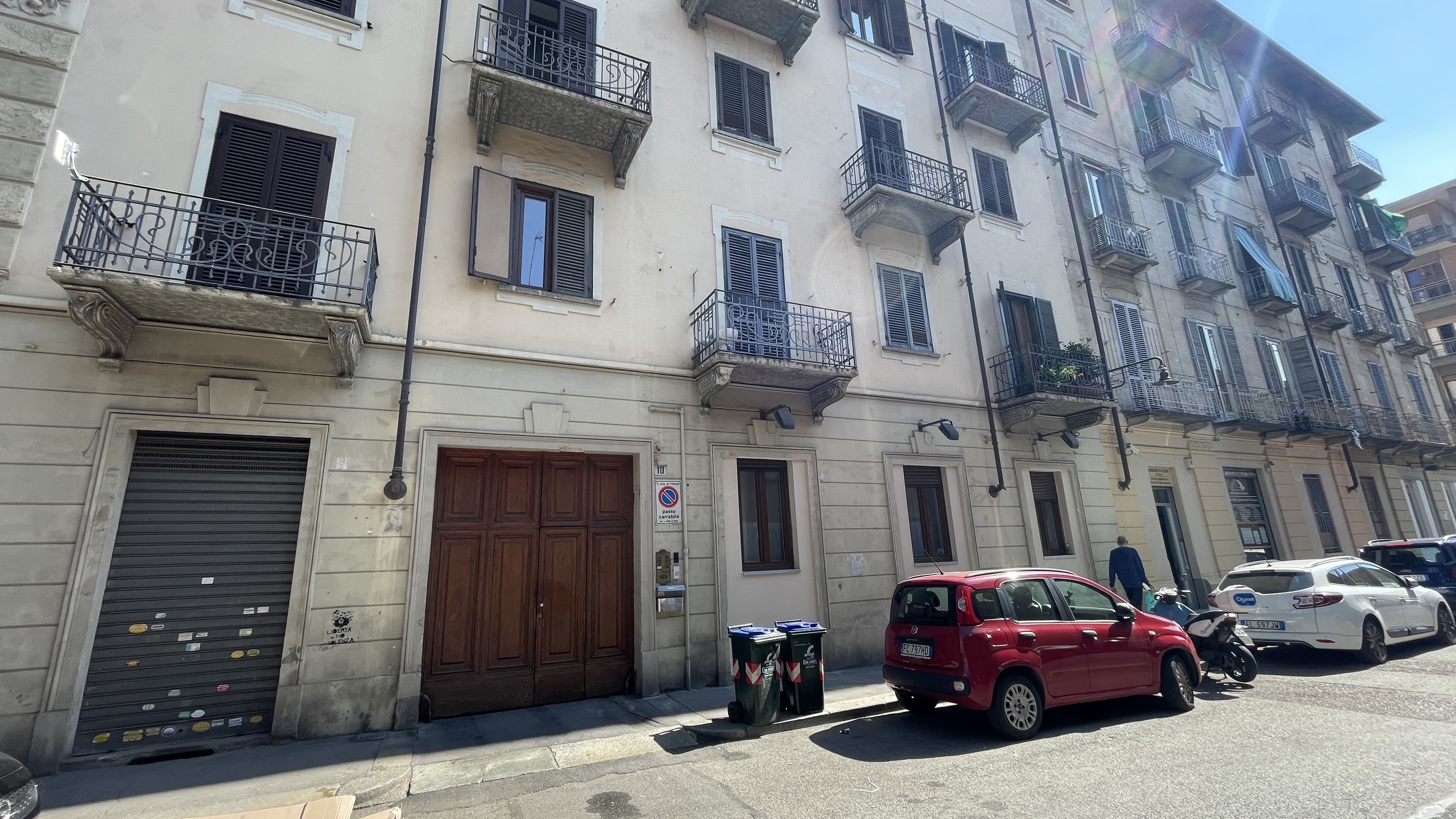 Visualizza annuncio di Affitto-Immobile a,